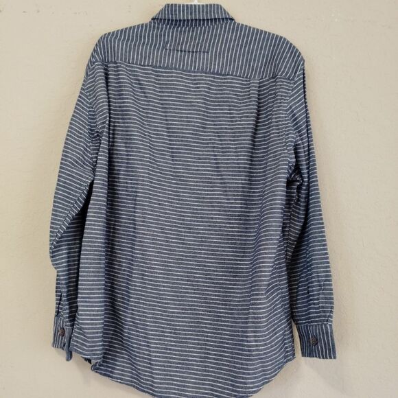Duluth Trading Long Sleeve Stripe Cotton Button Down SZ Large - Picture 7 of 8